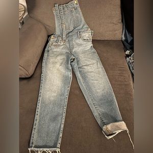 Target universal thread, overalls